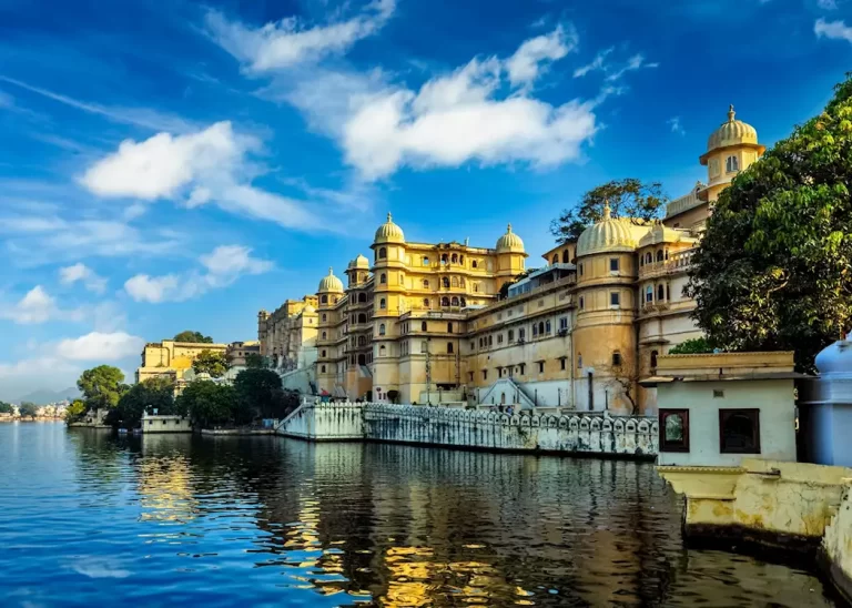 How to Plan Golden Triangle Tour with Udaipur?